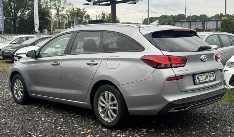 HYUNDAI I30  | FWD (przód) | Manualna | 120 KM | Srebrny full