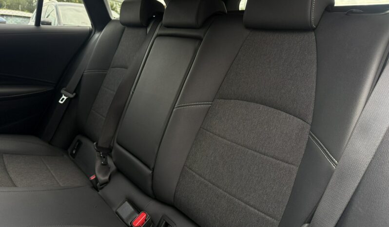 TOYOTA Corolla  | FWD (przód) | Automatyczna | 140 KM | bialy full