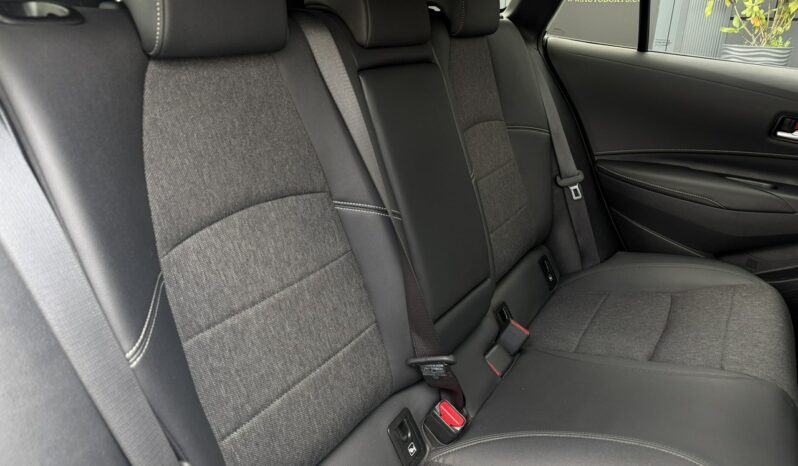TOYOTA Corolla  | FWD (przód) | Automatyczna | 140 KM | bialy full