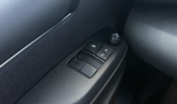 TOYOTA Yaris  | FWD (przód) | Manualna | 125 KM | Czarny full