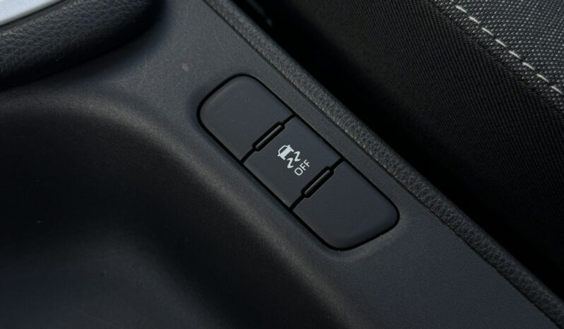 TOYOTA Yaris  | FWD (przód) | Manualna | 125 KM | Czarny full
