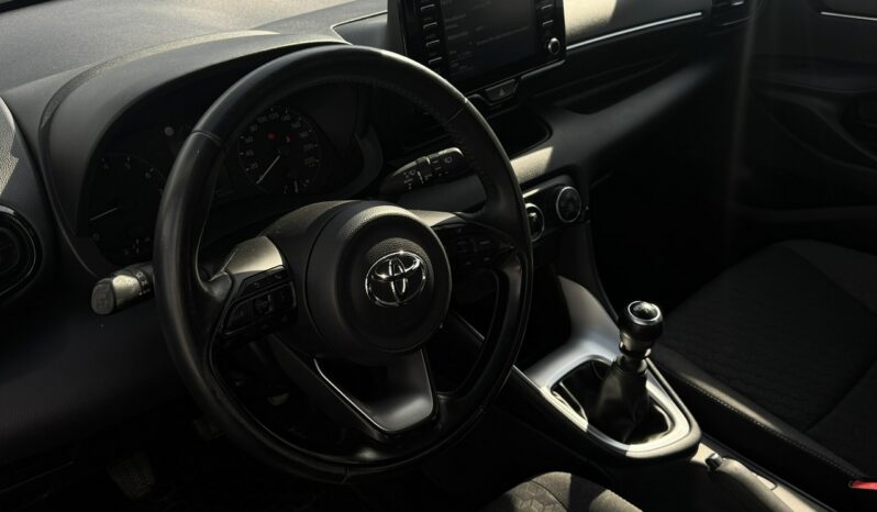 TOYOTA Yaris  | FWD (przód) | Manualna | 125 KM | Czarny full
