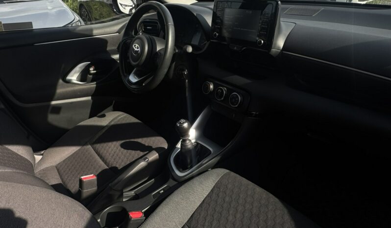 TOYOTA Yaris  | FWD (przód) | Manualna | 125 KM | Czarny full