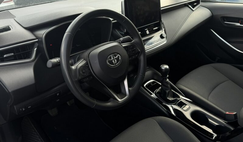 TOYOTA Corolla  | FWD (przód) | Manualna | 125 KM | Srebrny full