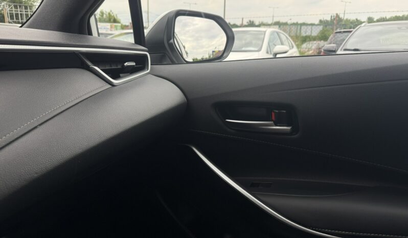 TOYOTA Corolla  | FWD (przód) | Automatyczna | 122 KM | bialy full