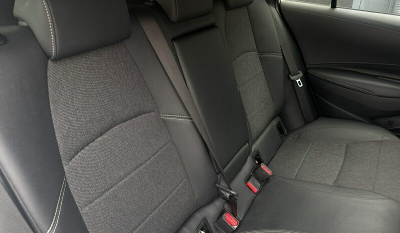 TOYOTA Corolla  | FWD (przód) | Automatyczna | 122 KM | bialy full