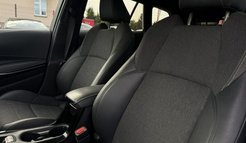 TOYOTA Corolla  | FWD (przód) | Automatyczna | 122 KM | bialy full