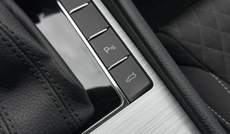 SKODA Superb  | FWD (przód) | Automatyczna | 150 KM | Szary full