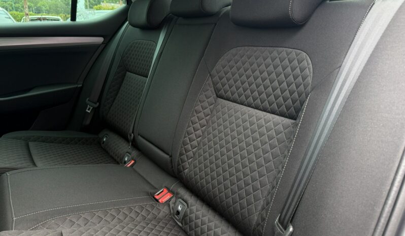 SKODA Superb  | FWD (przód) | Automatyczna | 150 KM | Szary full