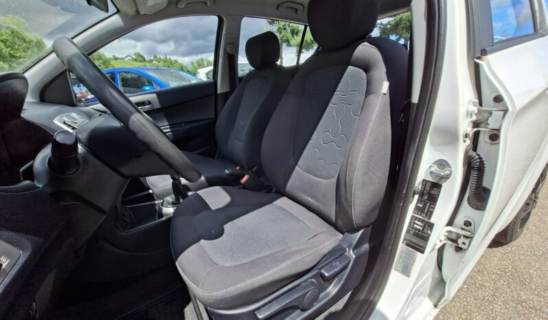HYUNDAI i20  | FWD (przód) | Manualna | 78 KM | bialy full