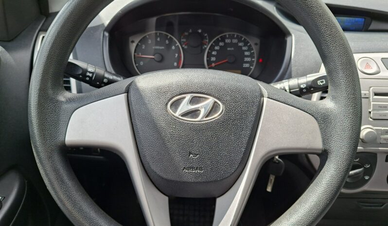 HYUNDAI i20  | FWD (przód) | Manualna | 78 KM | bialy full