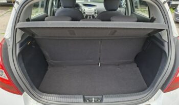 HYUNDAI i20  | FWD (przód) | Manualna | 78 KM | bialy full