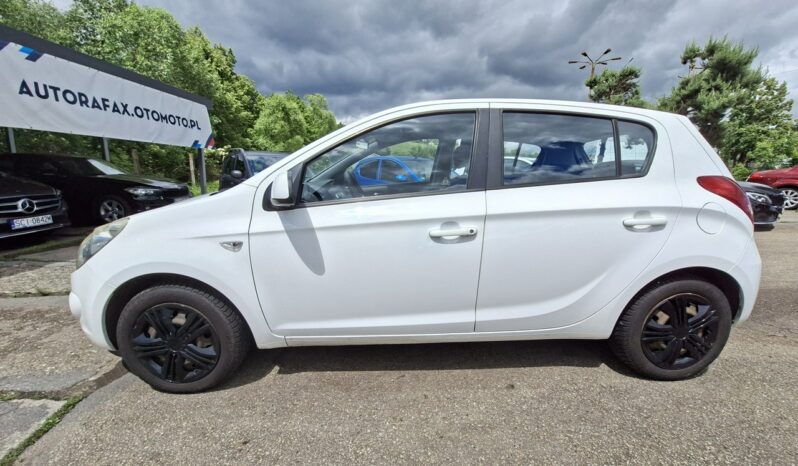 HYUNDAI i20  | FWD (przód) | Manualna | 78 KM | bialy full