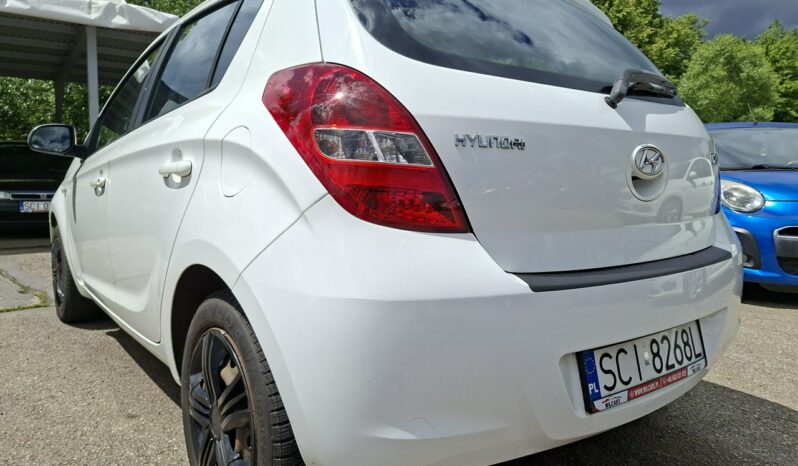 HYUNDAI i20  | FWD (przód) | Manualna | 78 KM | bialy full