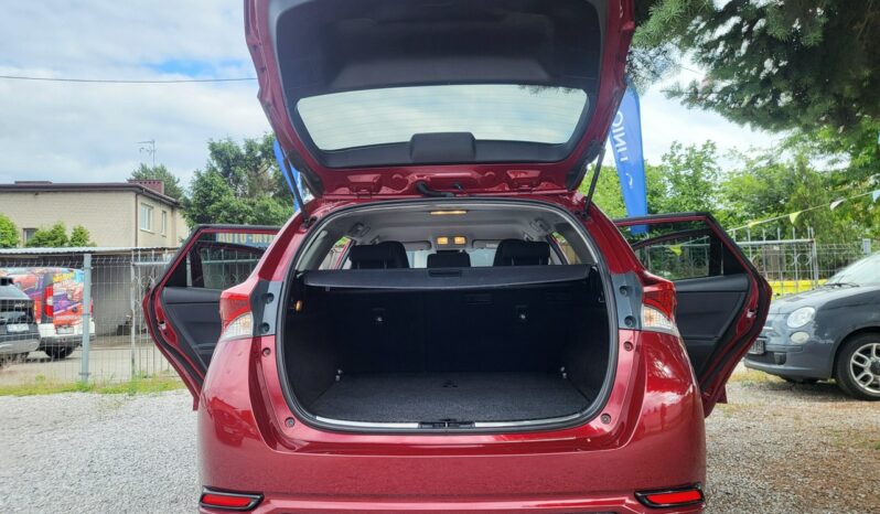 TOYOTA Auris  | FWD (przód) | Manualna | 136 KM | Bordowy full
