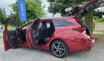 TOYOTA Auris  | FWD (przód) | Manualna | 136 KM | Bordowy full