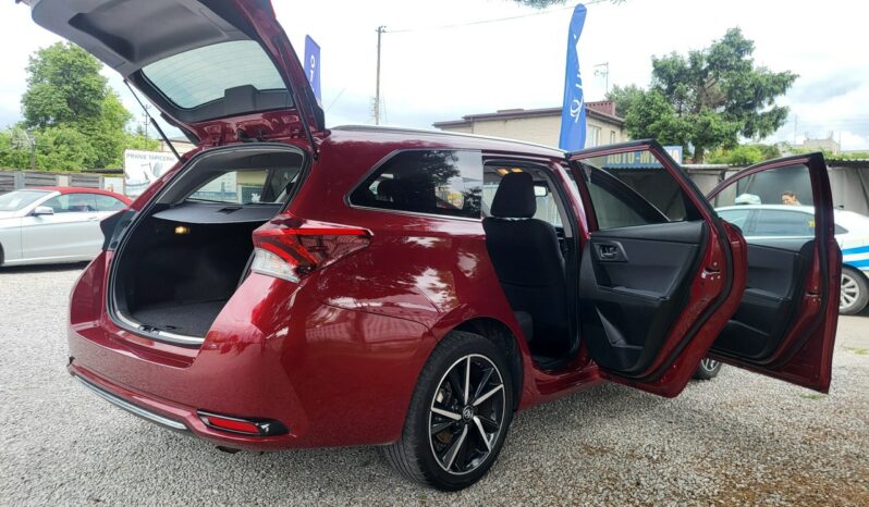 TOYOTA Auris  | FWD (przód) | Manualna | 136 KM | Bordowy full