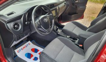 TOYOTA Auris  | FWD (przód) | Manualna | 136 KM | Bordowy full