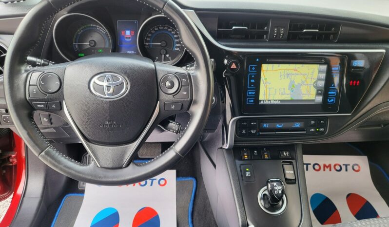 TOYOTA Auris  | FWD (przód) | Manualna | 136 KM | Bordowy full