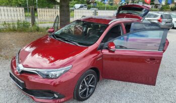 TOYOTA Auris  | FWD (przód) | Manualna | 136 KM | Bordowy full