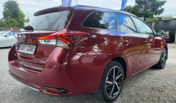 TOYOTA Auris  | FWD (przód) | Manualna | 136 KM | Bordowy full