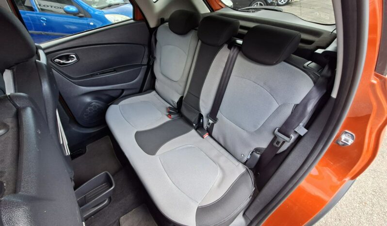 RENAULT Captur  | FWD (przód) | Manualna | 90 KM | pomaranczowy full