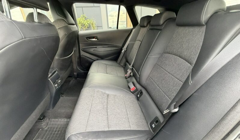 TOYOTA Corolla  | FWD (przód) | Automatyczna | 140 KM | bialy full
