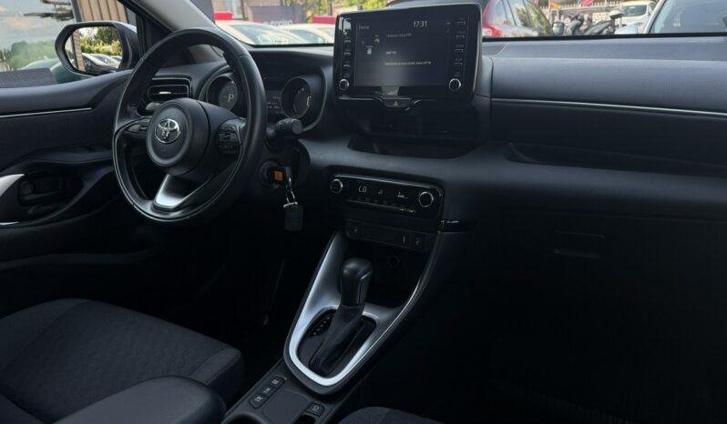 TOYOTA Yaris  | FWD (przód) | Automatyczna B/S | 116 KM | bialy full