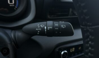 TOYOTA Yaris  | FWD (przód) | Automatyczna B/S | 116 KM | bialy full