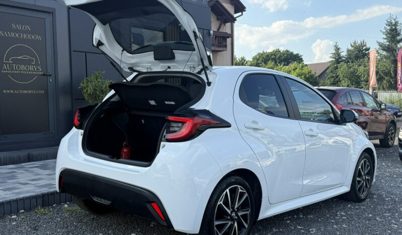 TOYOTA Yaris  | FWD (przód) | Automatyczna B/S | 116 KM | bialy full