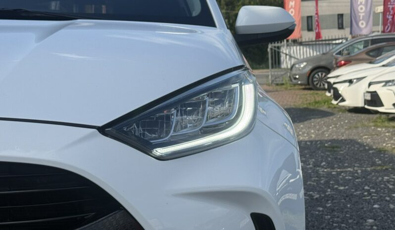 TOYOTA Yaris  | FWD (przód) | Automatyczna B/S | 116 KM | bialy full