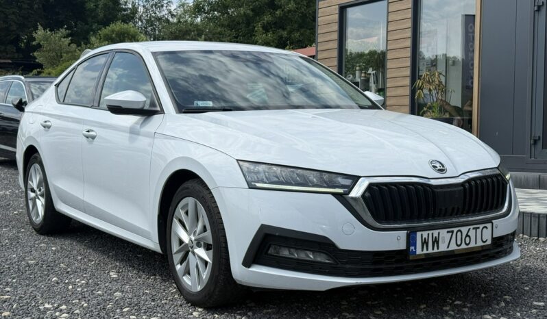 SKODA Octavia  | FWD (przód) | Automatyczna | 150 KM | bialy full