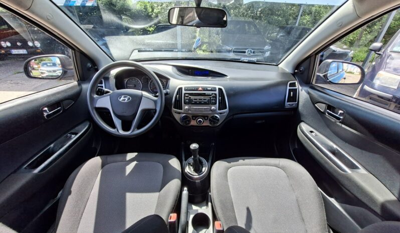 HYUNDAI i20  | FWD (przód) | Manualna | 85 KM | Czarny full