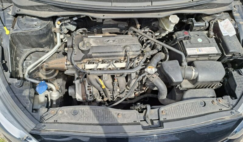 HYUNDAI i20  | FWD (przód) | Manualna | 85 KM | Czarny full