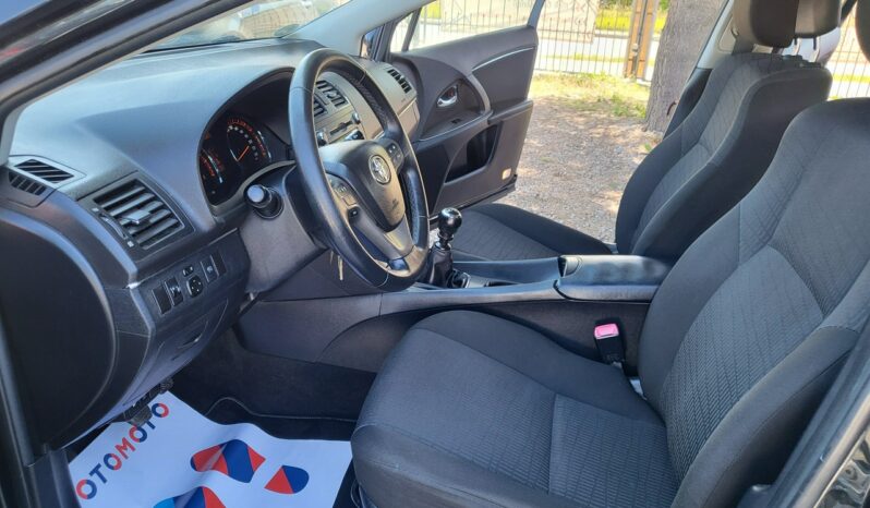 TOYOTA Avensis  | FWD (przód) | Manualna | 147 KM | Czarny full