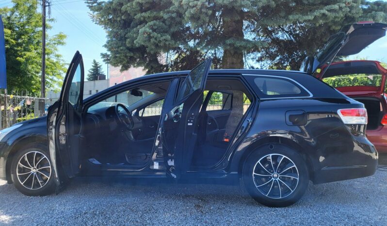 TOYOTA Avensis  | FWD (przód) | Manualna | 147 KM | Czarny full