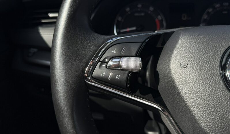 SKODA Octavia  | FWD (przód) | Manualna | 150 KM | Szary full