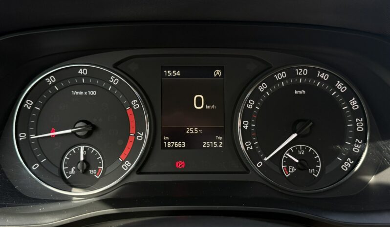 SKODA Octavia  | FWD (przód) | Manualna | 150 KM | Szary full