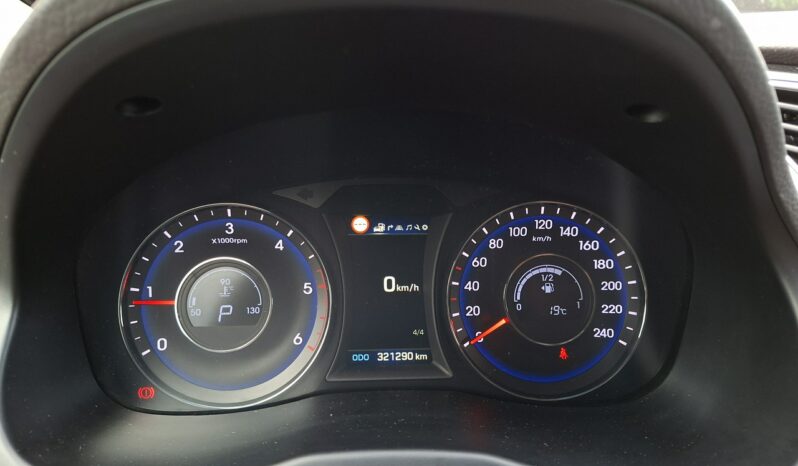 HYUNDAI i40  | FWD (przód) | Automatyczna Dwusprzeglowa | 141 KM | bialy full