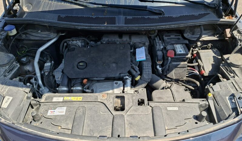 PEUGEOT 5008  | FWD (przód) | Manualna | 130 KM | Niebieski full
