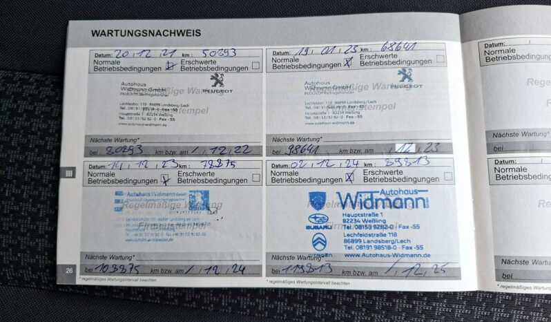 PEUGEOT 5008  | FWD (przód) | Manualna | 130 KM | Niebieski full