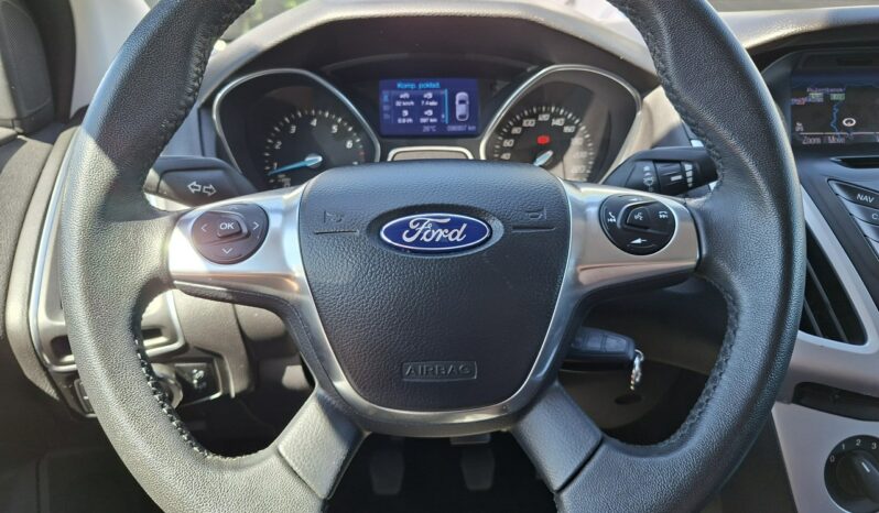 FORD Focus  | FWD (przód) | Manualna | 100 KM | Czerwony full