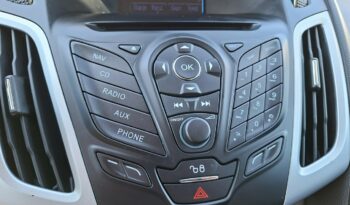FORD Focus  | FWD (przód) | Manualna | 100 KM | Czerwony full