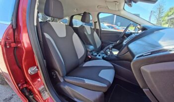 FORD Focus  | FWD (przód) | Manualna | 100 KM | Czerwony full