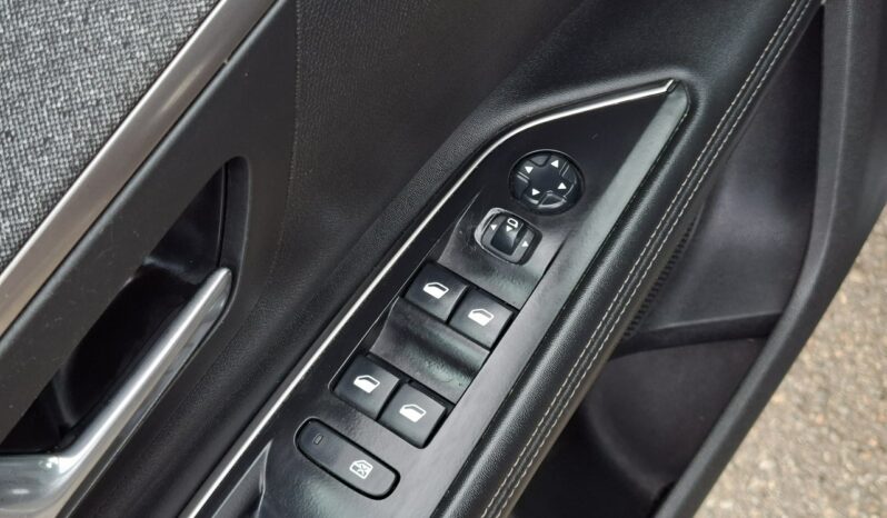 PEUGEOT 5008  | FWD (przód) | Automatyczna | 130 KM | Szary full