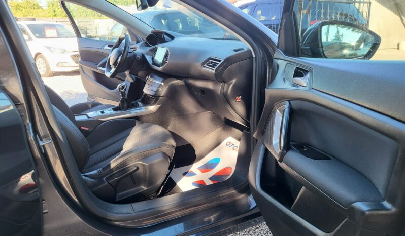 PEUGEOT 308 SW | FWD (przód) | Manualna | 130 KM | Szary full