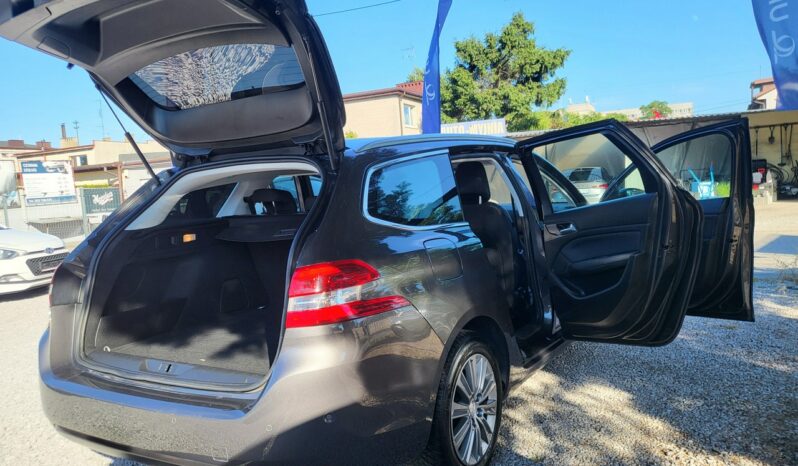 PEUGEOT 308 SW | FWD (przód) | Manualna | 130 KM | Szary full