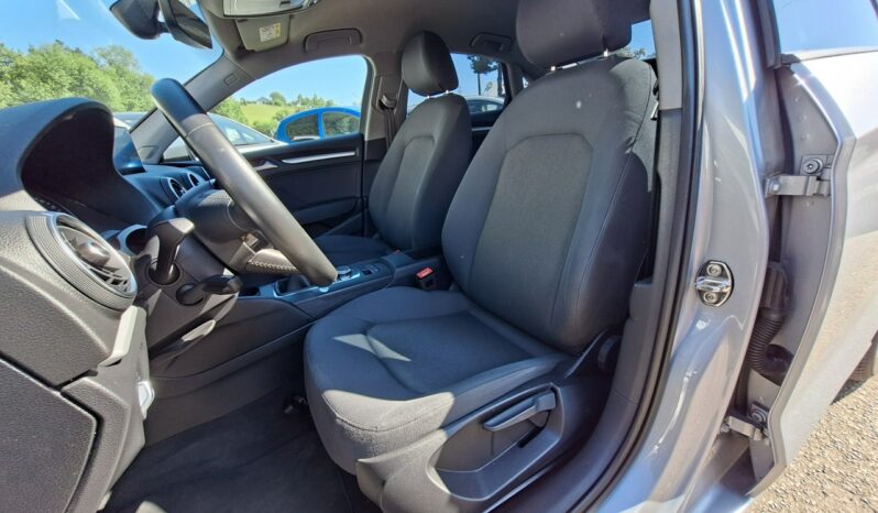 AUDI A3  | FWD (przód) | Manualna | 150 KM | Srebrny full