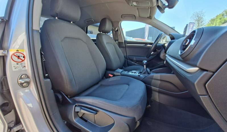 AUDI A3  | FWD (przód) | Manualna | 150 KM | Srebrny full
