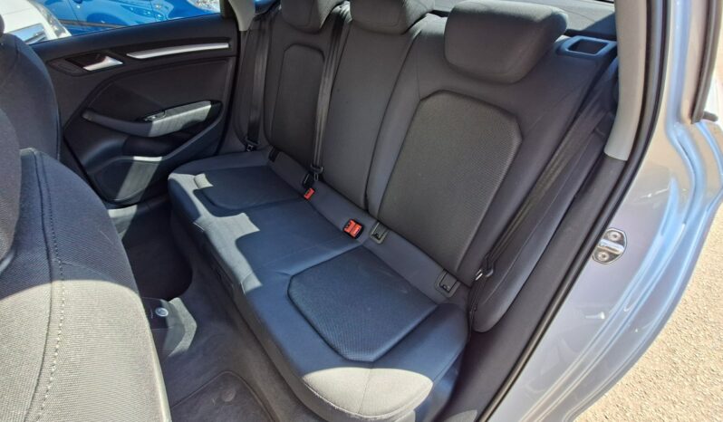 AUDI A3  | FWD (przód) | Manualna | 150 KM | Srebrny full